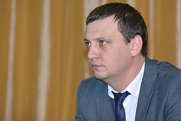 Глава Верхнекубанского поселения А.В. Брежнев взял на заметку все острые вопросы, поступившие от жителей.