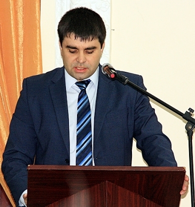 Глава Ляпинского сельского поселения С.Ю. Бражников представил отчет о своей деятельности и деятельности администрации поселения за минувший год.