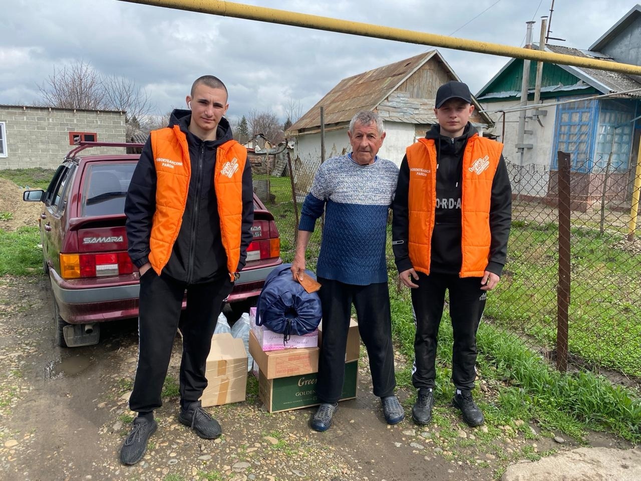 В Новокубанском районе продолжается акция #МЫВМЕСТЕ | 27.03.2023 |  Новокубанск - БезФормата