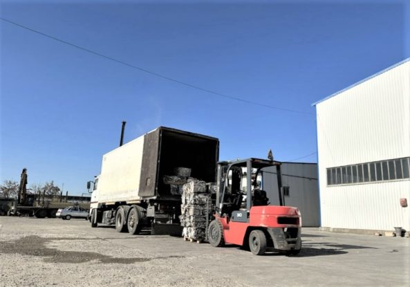 успешный человек. самореализация успех. конфликт в офисе. благодаря успешной работе. карьера бизнес.